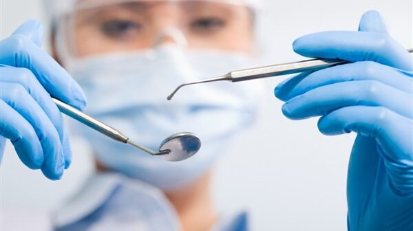 منها الشطب النهائي: عمادة أطباء الأسنان تقر عقوبات ضد 6 أطباء