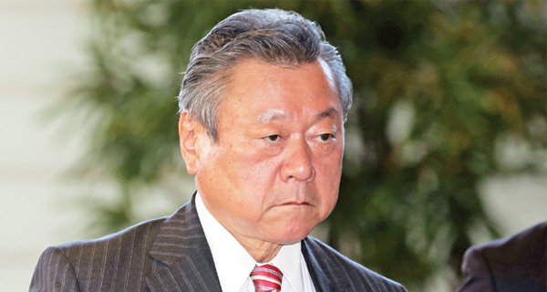 اليابان: توبيخ وزير ومُطالبته بالاستقالة بسبب تأخره 3 دقائق