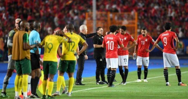 بدء التحقيق في "فساد" اتحاد الكرة المصري