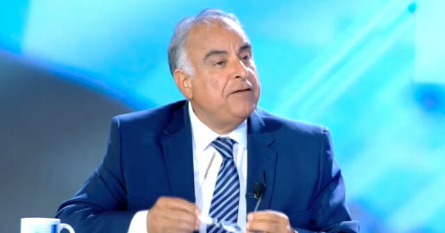 عز‭ ‬الدين‭ ‬سعيدان‭‬‭": ‬ميزانية‭ ‬2022‭ ‬تجاوزها‭ ‬الزمن‭ ‬وحاجات‭ ‬تونس‭ ‬للاقتراض‭ ‬تعمّقت