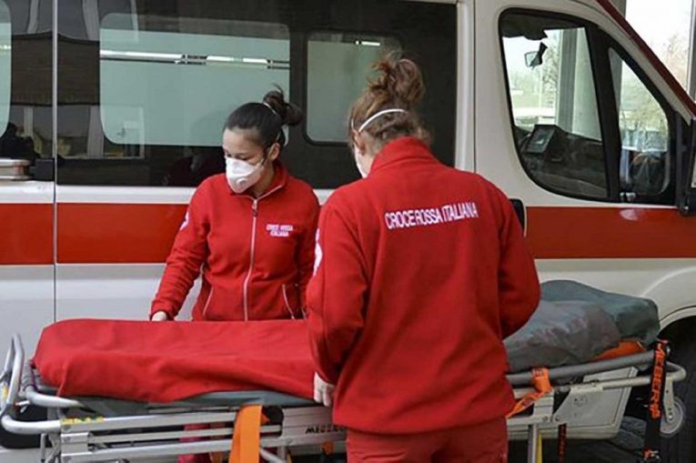 هلع في إيطاليا: ارتفاع قياسي في عدد الاصابات بفيروس "كورونا"