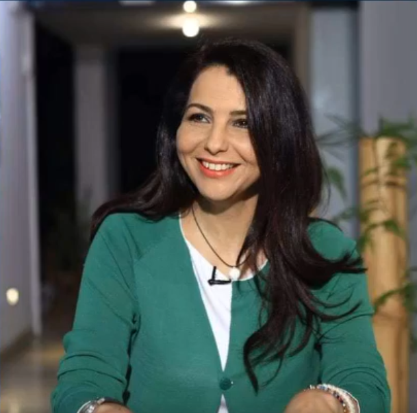 أصيبت خلال حملة توقي بتونس :طبيبة تتحدث عن تجربتها مع "كورونا"
