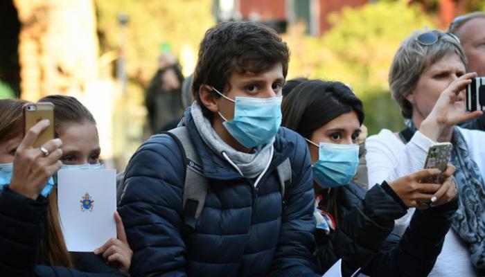 بعد تسجيل 2500 إصابة بكورونا: ايطاليا تُقرر غلق المدارس