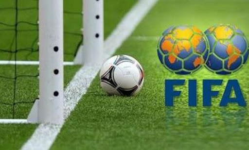 فيفا يقترح تغييرا جذريا في قوانين كرة القدم