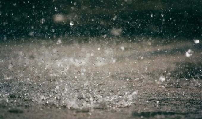 طقس اليوم: أمطار وانخفاض في درجات الحرارة