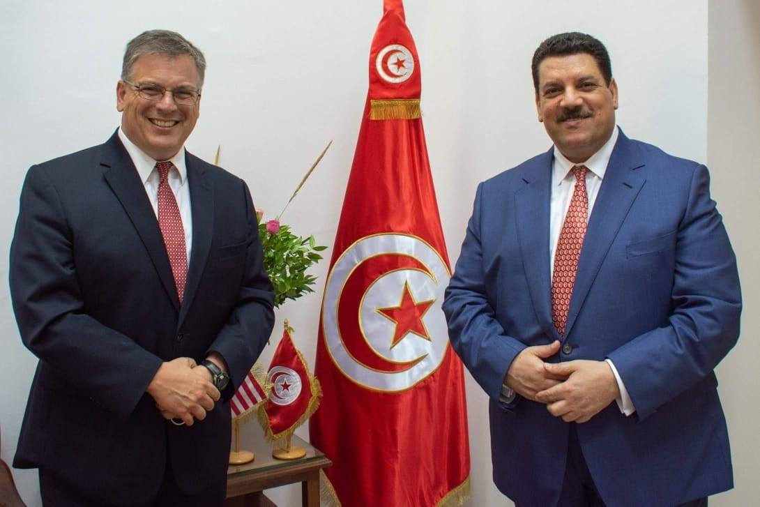 الحفصي: السفير الأمريكي التزم بدعم تونس