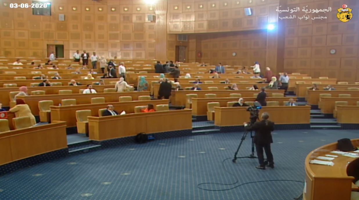 فوضى تسببت في تعليق الجلسة: "عركة" على التوقيت والجزيري يدعو لثورة على البرلمان