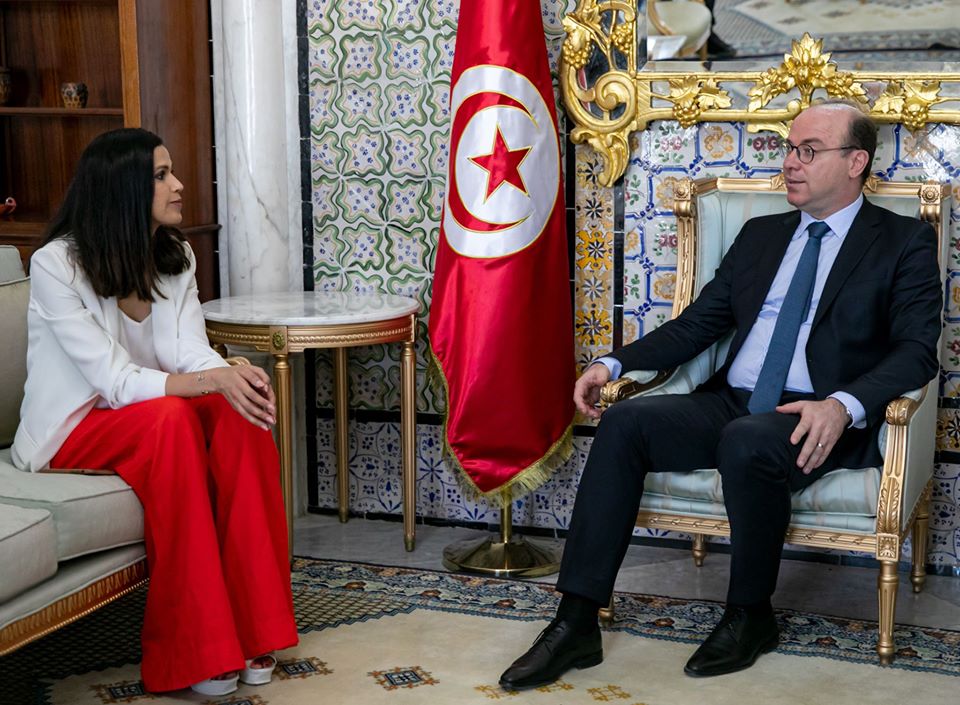 رئيس الحكومة يستقبل "سفير الرياضة التونسية"