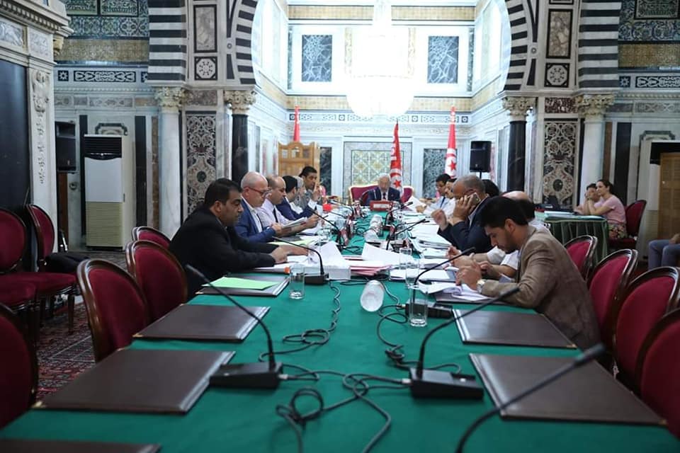 مكتب المجلس يُدين كتلة الدستوري الحرّ ويُصرّ على مواصلة عقد الجلسات