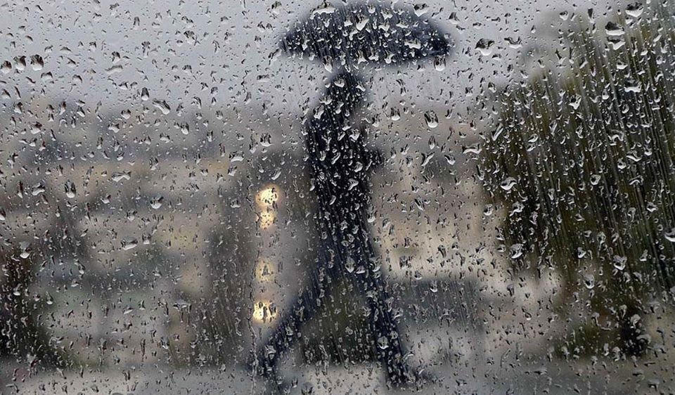طقس اليوم: أمطار وانخفاض في درجات الحرارة