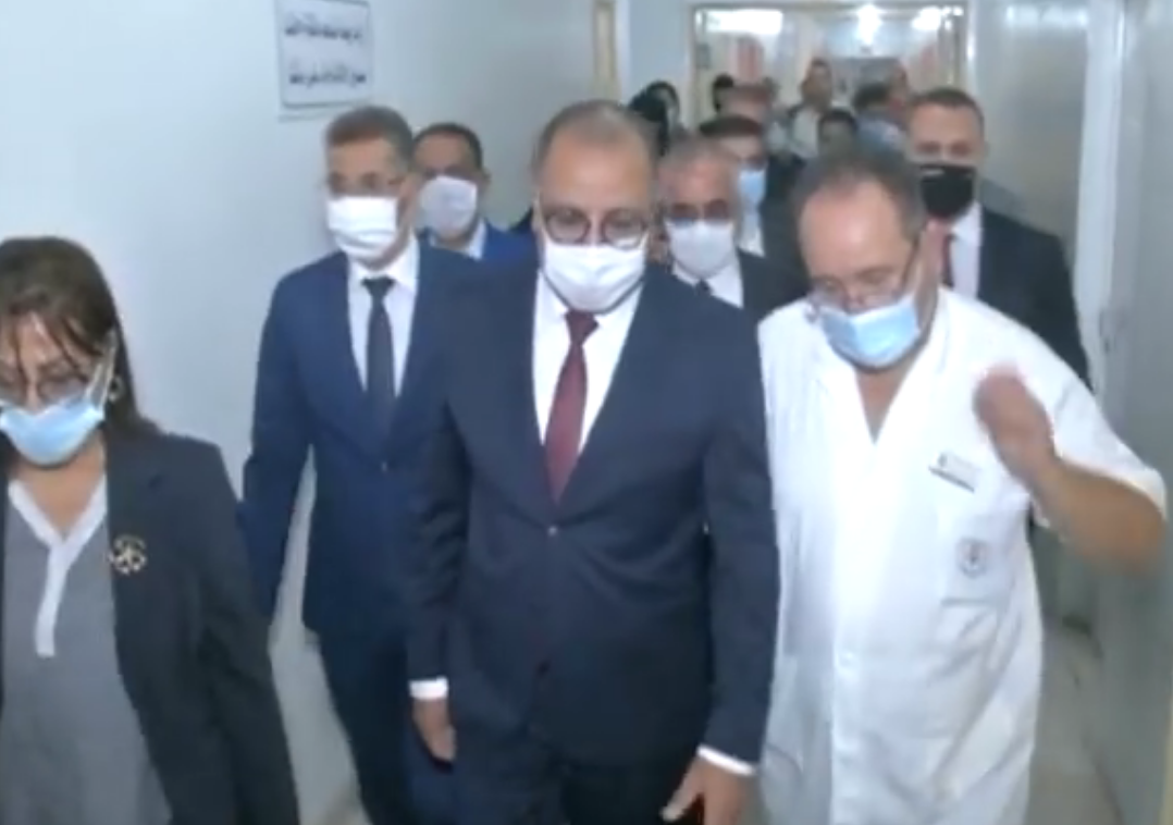 المشيشي يعود الوكيل رامي الإمام بمستشفى سهلول