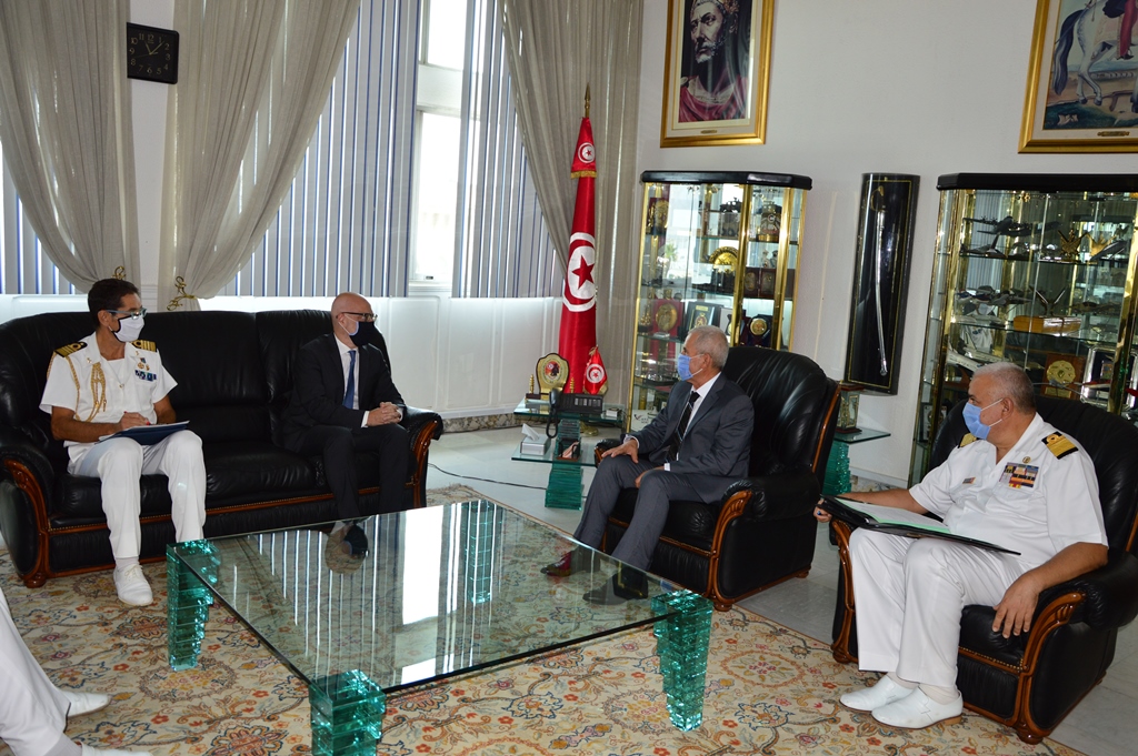سفير إيطاليا بتونس: مُستعدّون لدعم جهود تطوير قدرات الجيش التونسي