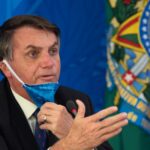 رئيس البرازيل: يُمكن للقاح فايزر أن ينبت لحية للنساء وأن يُحول شخصاً إلى تمساح