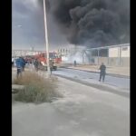 فيديو: حريق هائل في معمل الأسفلت بقابس