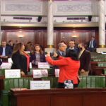 البرلمان: كاتب عام النقابة يتسبّب في فوضى وفي رفع الجلسة العامّة