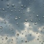 طقس اليوم: أمطار رعدية وانخفاض في درجات الحرارة
