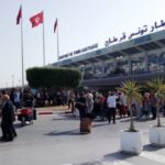 بعد حلول طائرتين بتونس: وزير السياحة "متفائل" بمستقبل القطاع