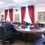 قبل زيارة "كاستيكس": مجلس وزاري مضيّق  للنظر في مجالات التعاون التونسي الفرنسي