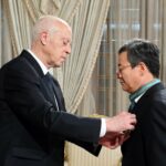 قيس سعيّد يمنح سفير كوريا الجنوبية الصنف الأول من وسام الجمهورية
