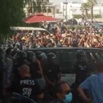أمام البرلمان: مُواجهات بين أنصار قيس سعيّد وأنصار النهضة