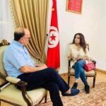 الفنانة لطيفة العرفاوي تتبرع بـ100 جهاز أوكسيجين لمستشفيات تونس