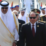 سنوات بعد قطع العلاقات: السيسي يلتقي أمير قطر في بغداد