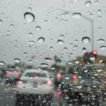 طقس اليوم: أمطار ورياح قوية ودرجات الحرارة في انخفاض