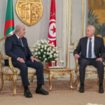 اثر زيارة تبون: "إعلان قرطاج" اتفاق تونسي -جزائري على إرساء فضاء إقليمي جديد جامع ومتكامل يرد على التحديات الإقليمية والدولية