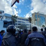 الداخلية: التصدّي لـ 1200 شخص تعمّدوا التظاهر بشارع بورقيبة واقتحام الحواجز ومهاجمة الأمنيّين