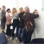 ديوان الطيران المدني : تعمير جذاذات الوصول على الحائط بمطار توزر تمّ بصفة عفوية