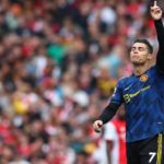 رونالدو يفوز بجائزة "لاعب الموسم" في مانشستر يونايتد