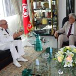وزارة الدفاع: محادثة بين مميش وقائد القوات البحرية الجزائرية