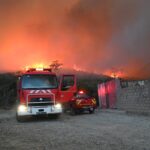 الداخلية: السيطرة بنسبة كبيرة على حريق جبال بوقرنين