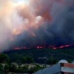 حريق جبل بوقرنين: تبّون يأمر بارسال حوّامتين كبيرتين و20 شاحنة للحماية المدنية الى تونس