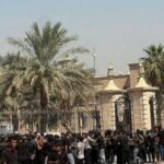 العراق: أنصار مقتدى الصدر يقتحمون القصر الجمهوري بعد دقائق من اعلانه اعتزال العمل السياسي