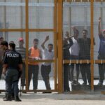 الكرباعي: تونسيون دخلوا في اضراب جوع بمركز الحجز في تورينو