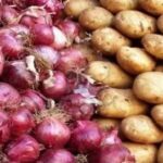 وزارتا التجارة والفلاحة تعلنان عن اجراءات جديدة في خزن وترويج البطاطا والبصل الجاف