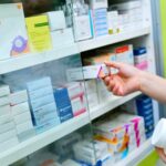 غرفة المؤسسات الصيدلية تؤجل إيقاف توزيع الأدوية الى أجل لاحق￼