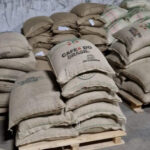 محكمة صفاقس 1: فتح محاضر بحث في تهريب 142 طنا من القهوة وخزنها بمستودعات عشوائية