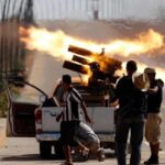 عودة الاشتباكات المُسلحة في طرابلس: سفارة تونس بليبيا تدعو أفراد الجالية إلى توخي أقصى درجات الحيطة والحذر